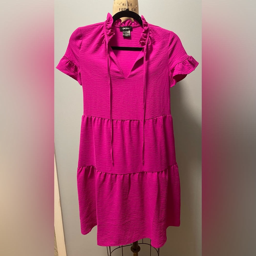 *NWOT* Magenta Crepe Tiered Dress